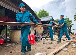 Lực lượng vũ trang Kiên Giang hỗ trợ nhân dân khắc phục hậu quả thiên tai