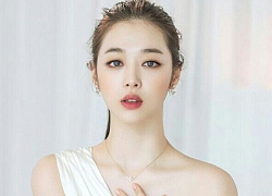 Clip hậu trường gợi cảm phát sốt của "con ghẻ" Sulli: Nhan sắc và body hot thế này có lẽ hiếm nữ thần nào sánh bằng!