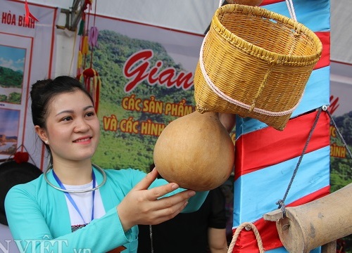 Ngày hội văn hóa Tây Bắc: "Khảo cổ" những hiện vật xa xưa