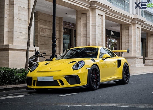 Siêu xe Porsche 911 GT3 RS 991.2 Racing Yellow cực hiếm gặp trên phố Sài Gòn