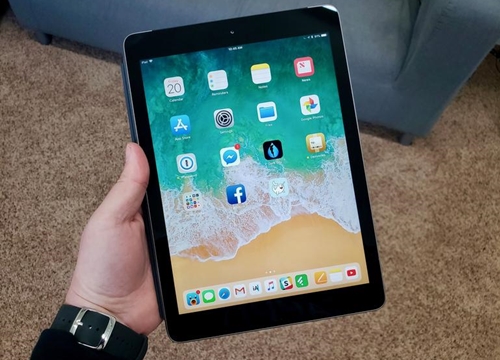 Được giảm giá còn dưới 8 triệu đồng, iPad 2018 là thiết bị giải trí tuyệt vời trong phân khúc