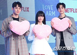 Họp báo 'Love Alarm': Kim So Hyun rạng rỡ bên Song Kang và Jung Ga Ram