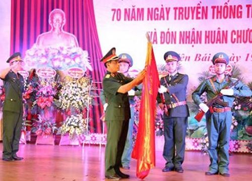 Trung đoàn Cao-Bắc-Lạng kỷ niệm 70 năm ngày truyền thống