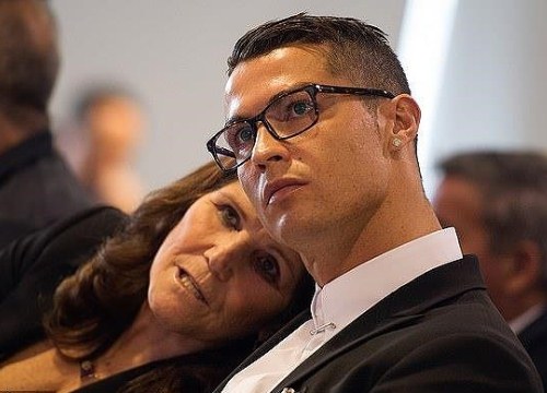 Vụ tình một đêm: Ronaldo thừa nhận trả gần 9 tỉ mua sự im lặng