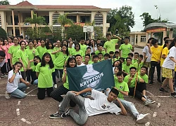 Dân mạng phát sốt trước màn flashmob chất ngất chào "ma mới": Ngày xưa mới vào trường đi vệ sinh còn sợ nữa là cùng nhau nhảy!