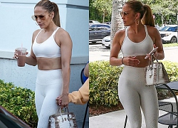 Ngưỡng mộ đường cong "bốc lửa" của Jennifer Lopez