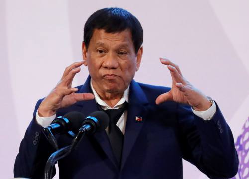 Sau vụ TQ đưa tàu chiến vào lãnh hải, ông Duterte tỏ thái độ cứng