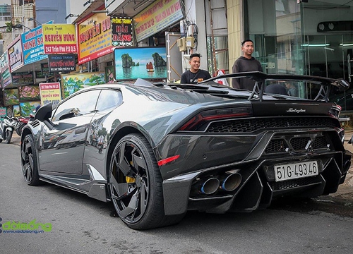 Siêu xe Lamborghini Huracan độ Vorsteiner Novara hàng độc tái xuất trên phố Sài Gòn