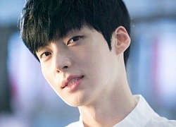 Ahn Jae Hyun âm thầm xóa bình luận tiêu cực giữa scandal ly hôn Goo Hye Sun