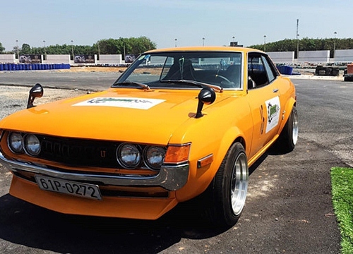 'Cơ bắp Nhật' Toyota Celica 1972 khoe dáng ở Việt Nam