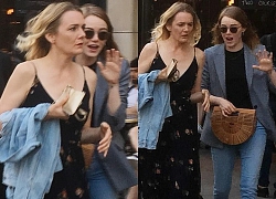 Emma Stone trắng nõn nà, liên tục nhăn trán khi đi mua sắm ở London