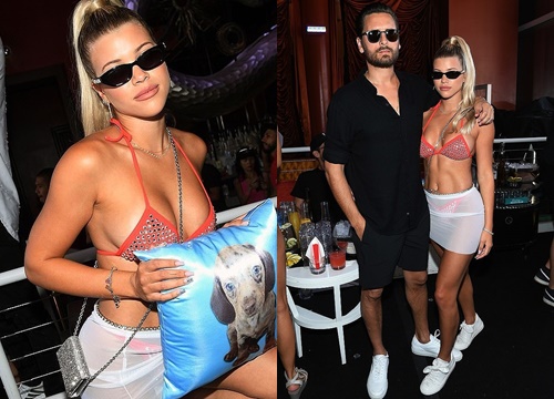 Sofia Richie gợi cảm hết nấc trong tiệc bikini mừng sinh nhật tuổi 21