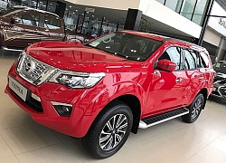 Xả hàng, Nissan Terra liên lục giảm giá cả trăm triệu đồng, chạy đua theo Toyota Fortuner