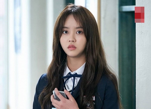 Xem "Love Alarm" chỉ muốn chui vào màn hình hỏi Kim So Hyun ăn gì mà "cưng" muốn xỉu!