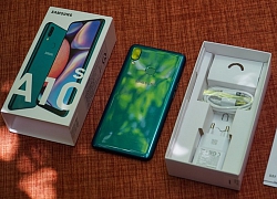 Đập hộp và đánh giá nhanh Samsung Galaxy A10s: Dưới 4 triệu, Samsung mang đến điều gì?