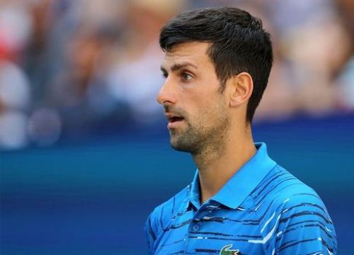 Djokovic nâng trình piano nhờ mỹ nữ dương cầm