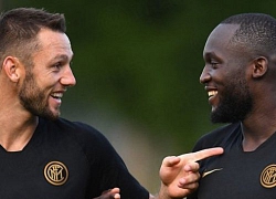 Hành động lạ của Lukaku trong ngày Inter Milan đại thắng Lecce