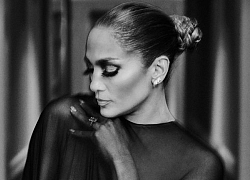 Jennifer Lopez diện mốt trong suốt lên tạp chí ở tuổi 50