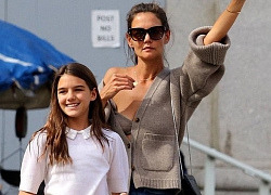 Katie Holmes mặc trễ nải sau chia tay bạn trai