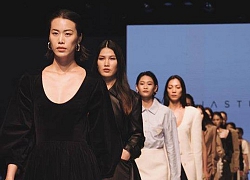 Lâm Gia Khang Pre Fall 2019 Vẻ đẹp không cần cố gắng