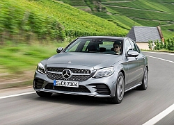 Mercedes-Benz triệu hồi hơn 28.000 xe C-Class có nguy cơ rơi ắc quy