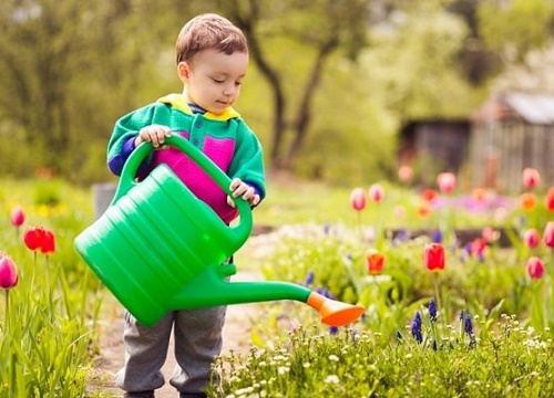 3 KHÔNG khi khen ngợi trẻ và những cách khen con tốt hơn vạn lần câu kinh điển "Con giỏi quá"