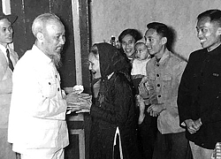 Hồ Chí Minh: "Không ngừng nâng cao đời sống nhân dân"