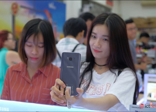 Samsung và Apple so kè từng chút một ở phân khúc smartphone cao cấp Việt Nam