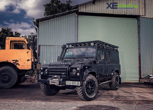 Vẻ đẹp "chiến binh" Land Rover Defender X-Spec 1948-2015 hàng hiếm tại Việt Nam