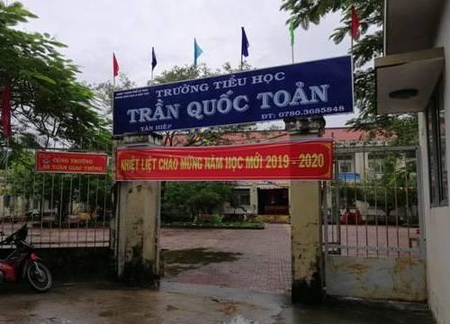 4 bé nghi bị bạo hành dã man: Sao chị đánh em?