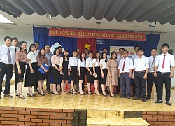 Băng đại ngàn vận động học sinh đến trường