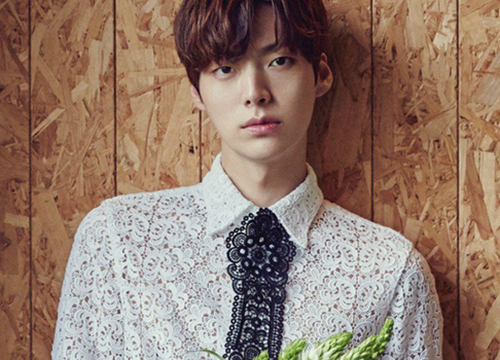 Quá khứ của Ahn Jae Hyun về người mẫu chuyển giới đột nhiên "hot" trở lại, netizen chuyển hướng bênh vực