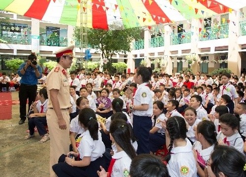 CSGT TP.HCM ra quân đảm bảo giao thông ngày khai giảng năm học mới