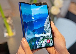 Galaxy Fold đến tay khách VIP trước, giá gần 46 triệu đồng