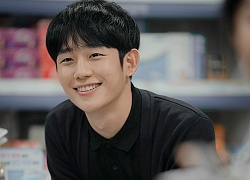 Jung Hae In trải lòng nghiệp diễn: &#8220;Kiệt sức và có những lúc chỉ muốn trốn đi, tôi sợ phải gặp người khác&#8221;