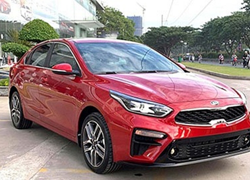 Kia Cerato 2019 giảm giá mạnh trong tháng 9, đe nẹt Mazda 3