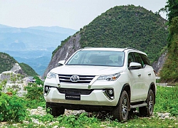 Loạt xe Toyota đồng loạt giảm giá mạnh trong tháng 9