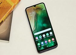 Thiết kế Galaxy M30s lộ diện rõ nét trong video trên tay thực tế