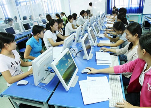 Top 12 thế giới về người dùng internet, nhưng chỉ 4% người Việt 'làm giấy tờ' online