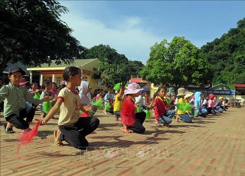 Trường học vùng cao Sơn La tích cực vận động học sinh đến lớp