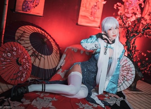 Bora hút hồn bao game thủ với cosplay Belfast