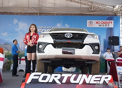 Toyota Fortuner 2019: Khuyến mãi, giá xe, lăn bánh tháng 10/2019