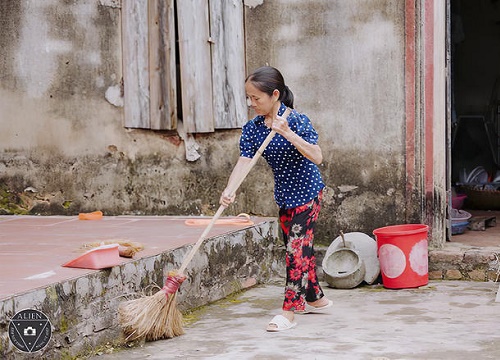 Bà Tân Vlog phủ nhận tin đồn kiếm hơn trăm triệu/tháng, con số thực tế thấp hơn nhiều