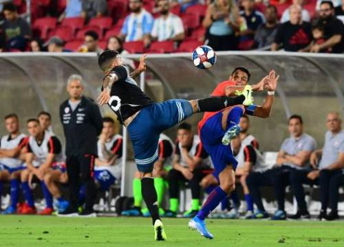 Chile 0-0 Argentina: Giao hữu chỉ là vỏ bọc