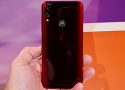 Moto E6 Plus trình làng với màn hình 6.1 inch, camera kép