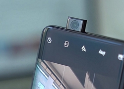 Rò rỉ hình ảnh thực tế smartphone Motorola với camera selfie thò thụt