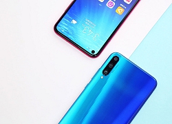 Trên tay Honor Play 3: Màn đục lỗ, 3 camera, giá từ 3.2 triệu đồng