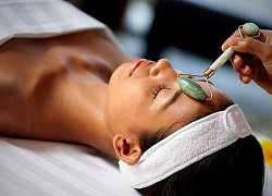 Gua Sha - massage mặt bằng đá quý