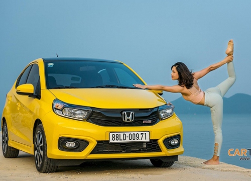 Làm chuyện không tưởng: Tập Yoga với Honda Brio RS 2019