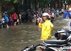 Mưa dông, lốc và sét xảy ra ở nhiều nơi thuộc Bắc Bộ